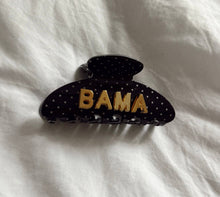 GAMEDAY TEAM CLAW CLIP ACCESSORY: GO BUCKS - WHITE POLKA DOT